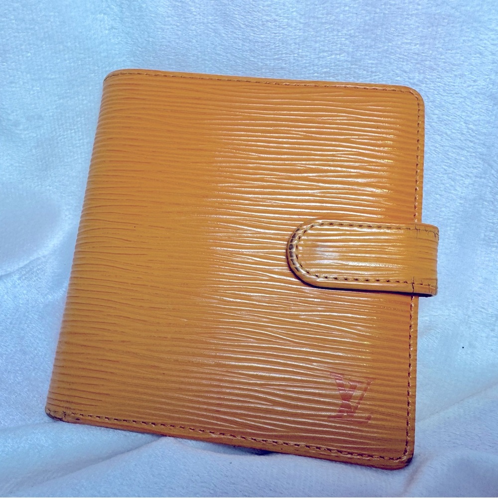 Louis Vuitton Orange Epi Leather Bifold Wallet – Vintage - Picture 1 of 13